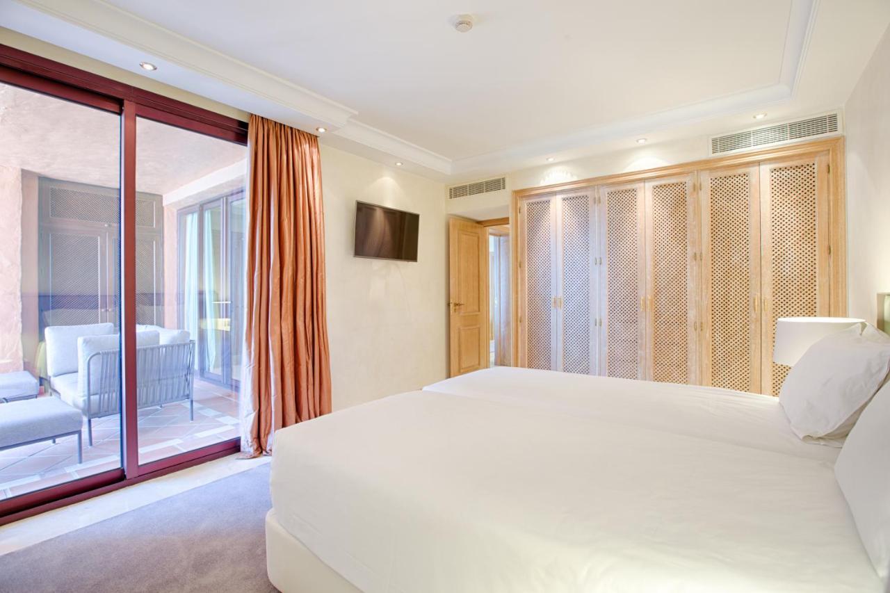 Bahia Beach Apartments Estepona Esterno foto