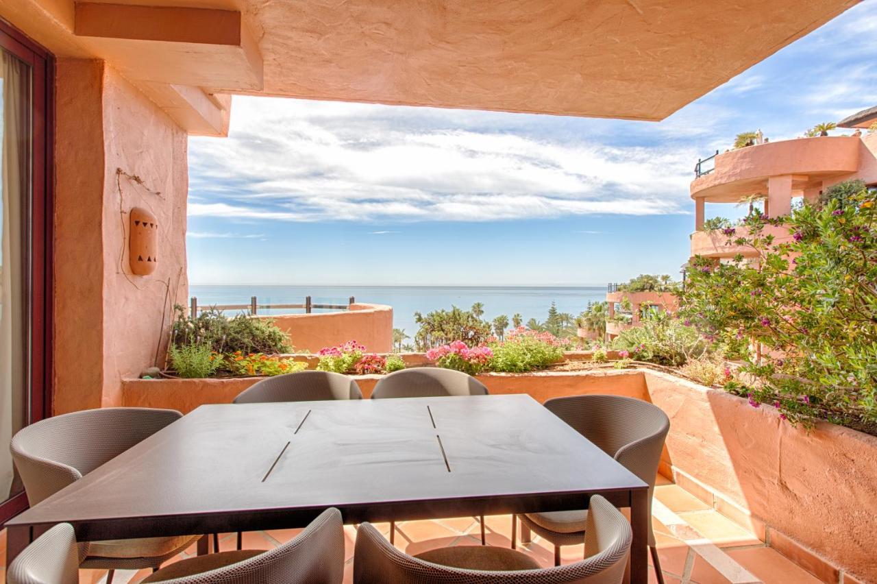 Bahia Beach Apartments Estepona Esterno foto