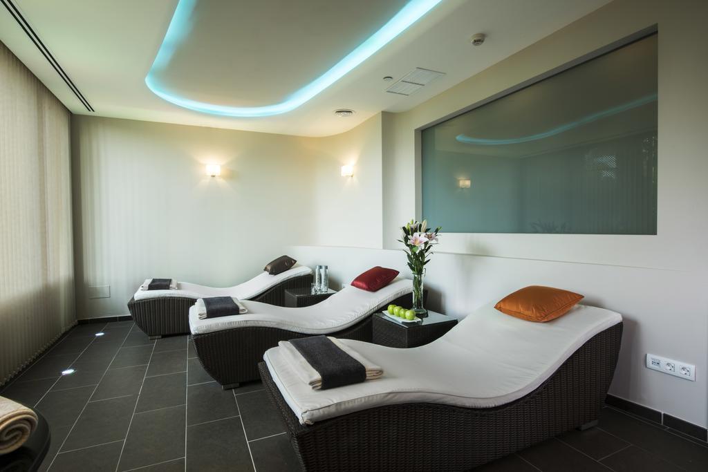 Bahia Beach Apartments Estepona Esterno foto