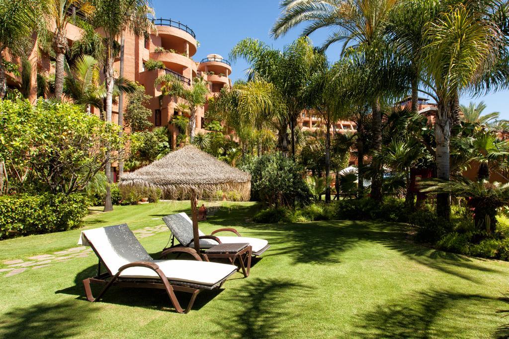 Bahia Beach Apartments Estepona Esterno foto