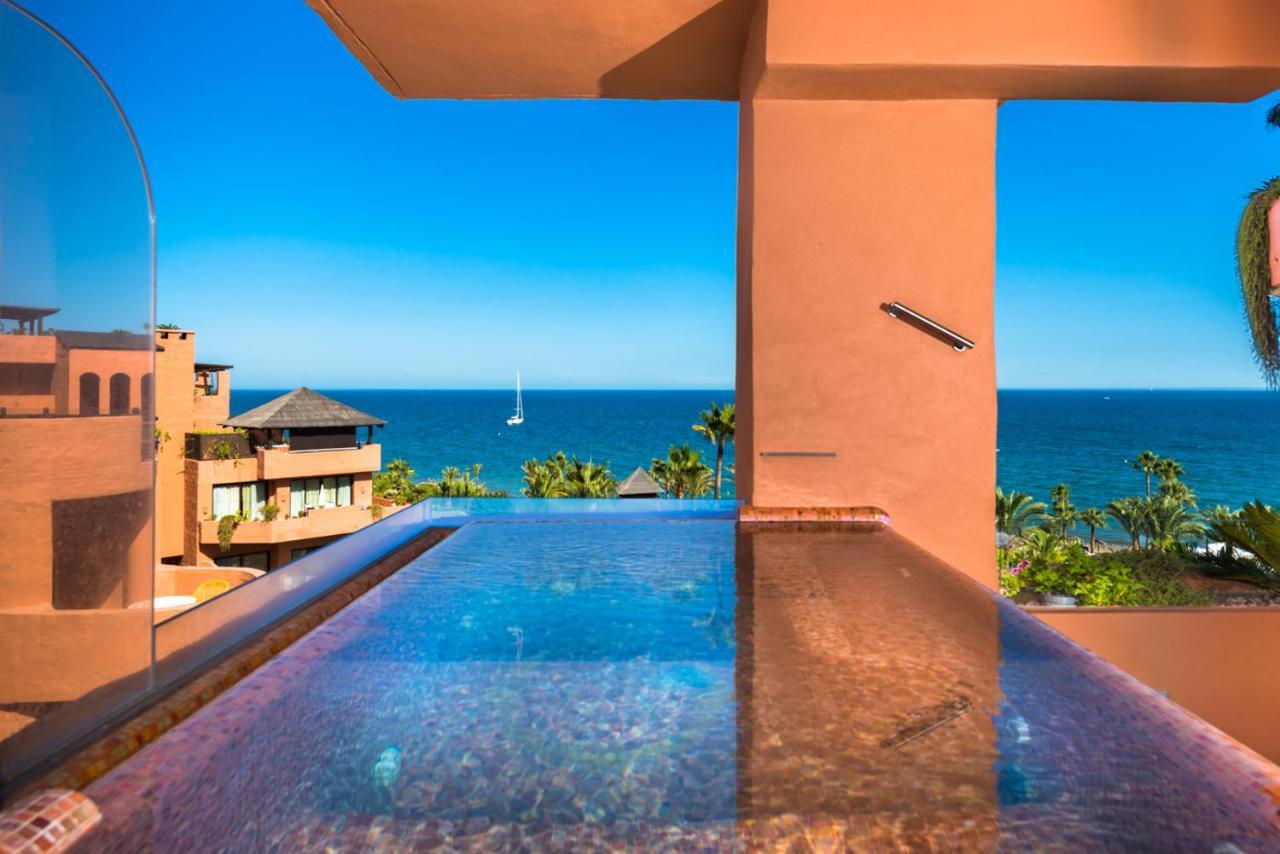 Bahia Beach Apartments Estepona Esterno foto