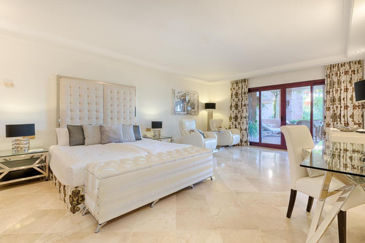 Bahia Beach Apartments Estepona Esterno foto